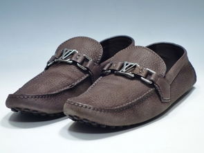 日本鞋履購(gòu)物全攻略 代購(gòu)、新品價(jià)格、二手市場(chǎng)與熱門(mén)商品